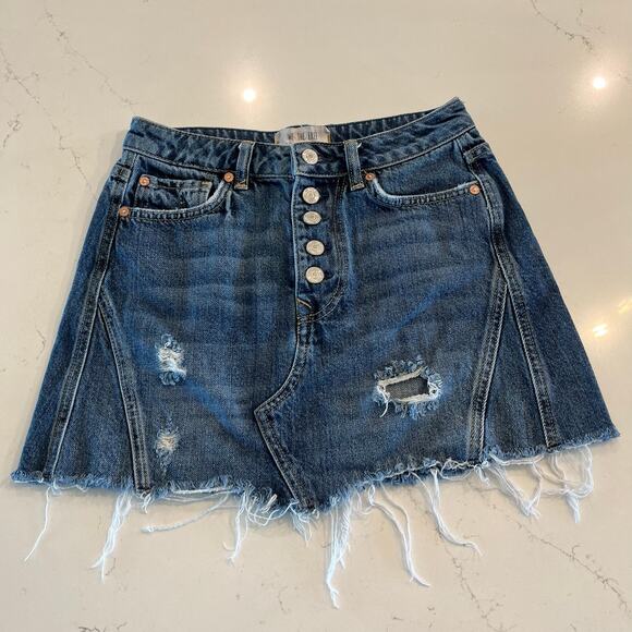 Free People We The Free Denim A-Line Mini Skirt in‎ Dark Denim Size 26 - Picture 3 of 8